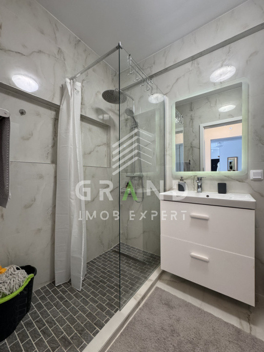 Apartament 2 camere,ultrafinisat,cu parcare subterană–Florești,str.Teilor