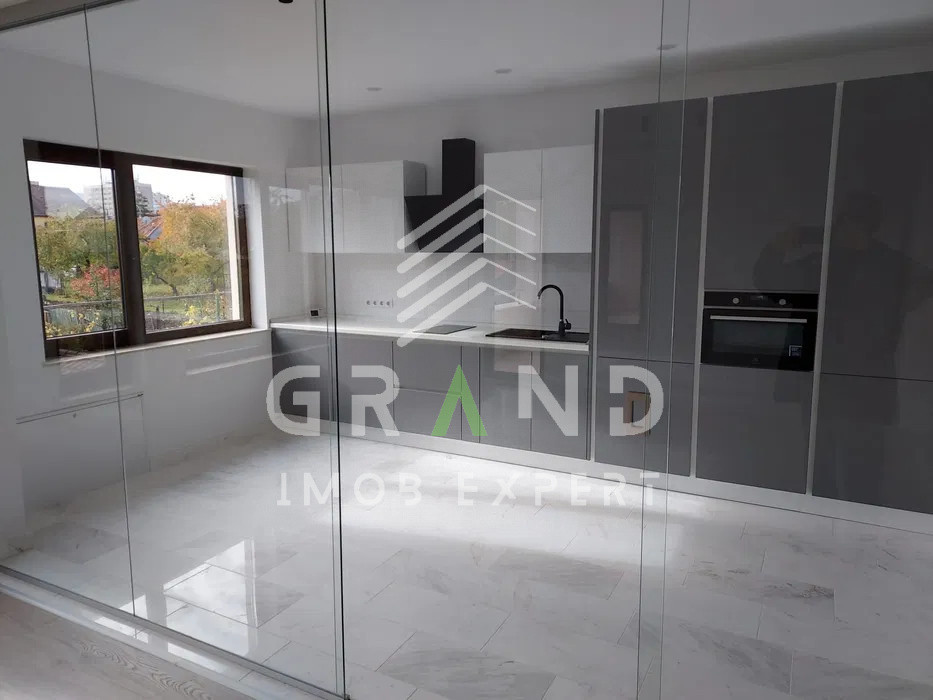 SPAȚIU DE BIROURI | 3 CAMERE | BALCON | CURTE | PARCARE | GHEORGHENI