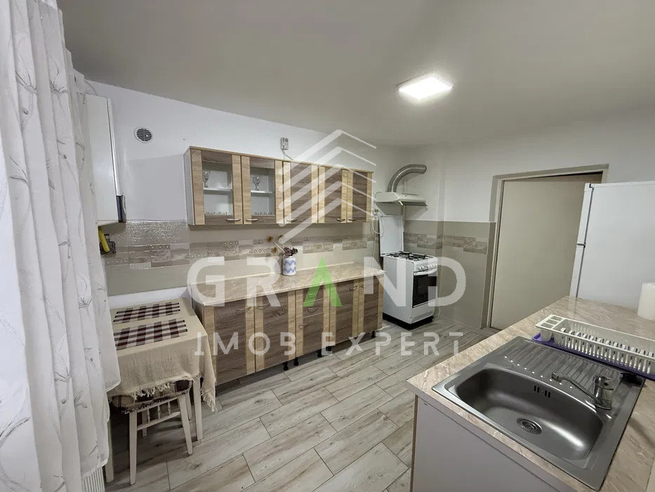 Inchiriere apartament semidecomandat cu o camera, etaj 1, 34 mp, cartier Iris