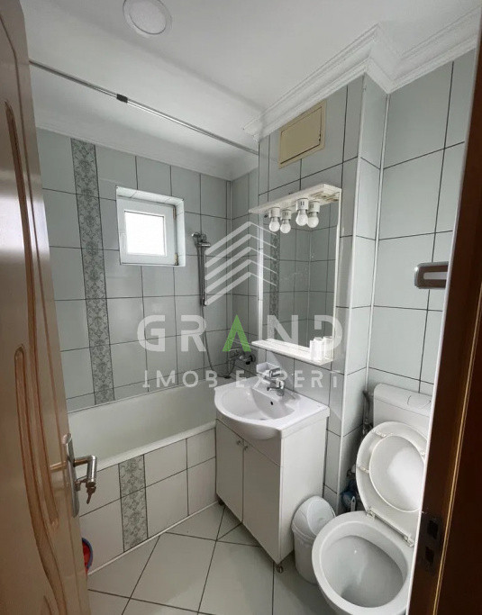 Chirie Apartament spațios 3 camere, balcon, etaj intermediar – cartier Mănăștur