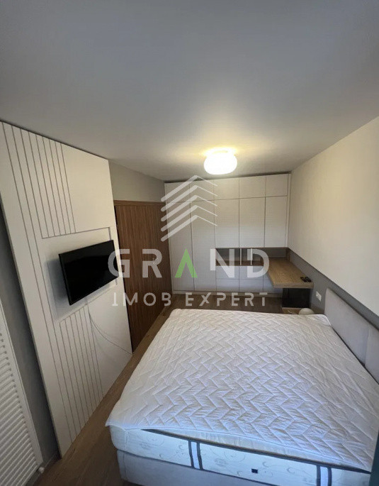 Apartament de inchiriat, cu grădină privată+parcare, 2 camere, lângă Iulius Mall