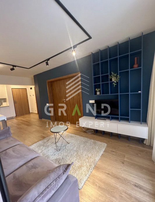 Apartament de inchiriat, cu grădină privată+parcare, 2 camere, lângă Iulius Mall