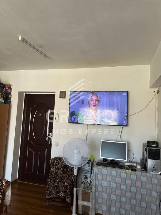 Vanzare apartament cu 2 camere, 41 mp utili + balcon 9 mp, Florești, Porii