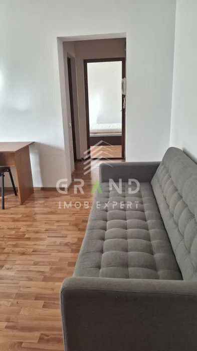 Închiriere apartament 2 camere, etaj 3, renovat recent,Str. Hameiului, Cluj