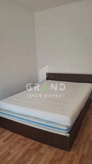 Închiriere apartament 2 camere, etaj 3, renovat recent,Str. Hameiului, Cluj