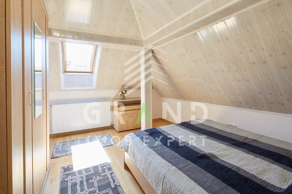 Închiriere apartament 3 camere la mansarda, Zorilor – complet utilat și mobilat