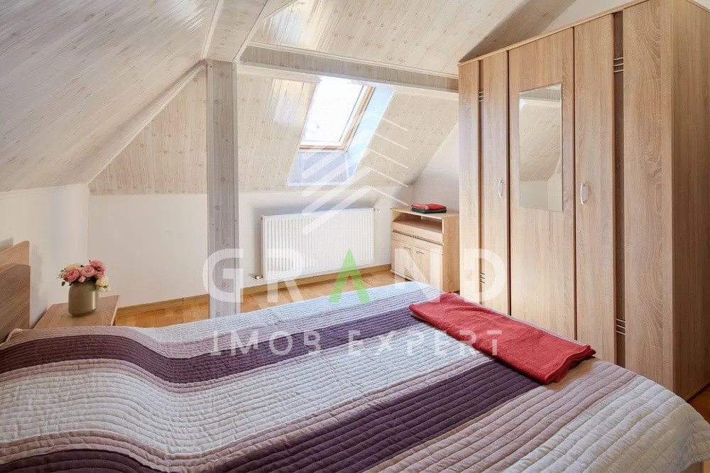 Închiriere apartament 3 camere la mansarda, Zorilor – complet utilat și mobilat