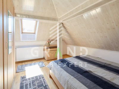 Închiriere apartament 3 camere la mansarda, Zorilor – complet utilat și mobilat