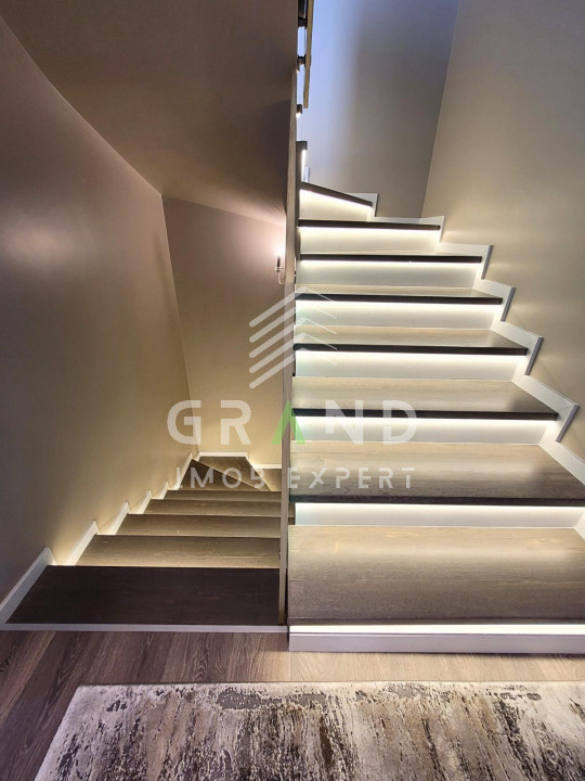 Duplex,TERASA,JACUZZI,Zona Cartier Iris