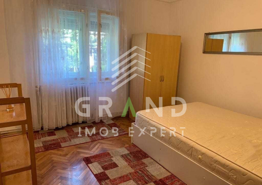 Apartament 3 camere decomandat, zona Piata Zorilor, 600 euro