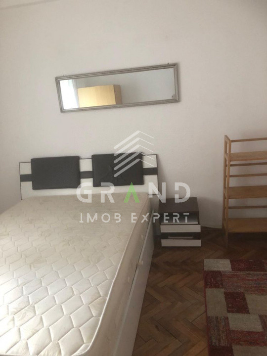 Apartament 3 camere decomandat, zona Piata Zorilor, 600 euro