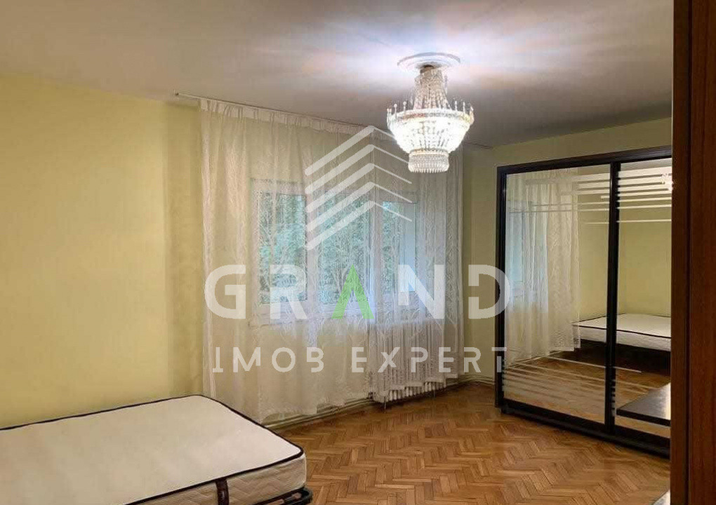 Apartament 3 camere decomandat, zona Piata Zorilor, 600 euro