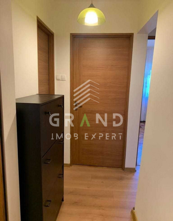 Apartament 3 camere decomandat, zona Piata Zorilor, 600 euro