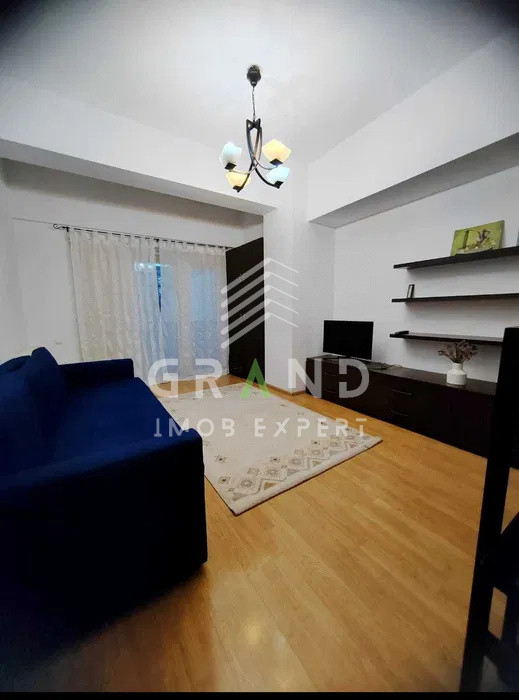 Centru: Chirie Ap. 2 camere Decomandate, Parcare subterană, Piața Mihai Viteazu