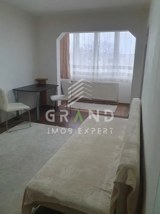 Garsoniera semidecomandata de inchiriat cu 26 m², str. Cojocnei, cartier Marasti