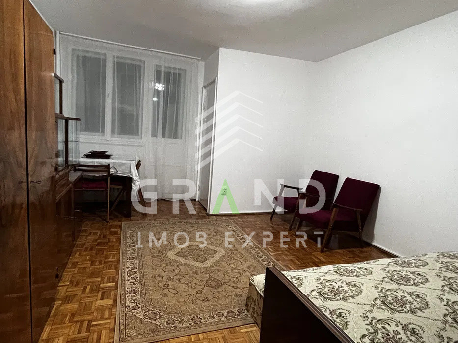 Garsoniera spatioasa de inchiriat cu balcon, in cartierul Gheorgheni, Detunata