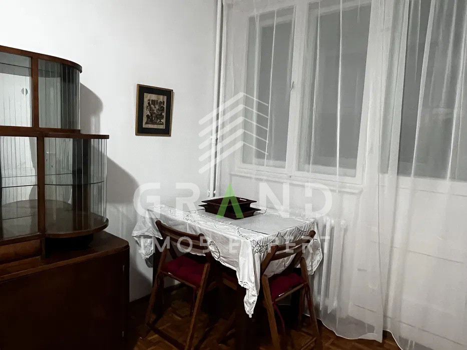 Garsoniera spatioasa de inchiriat cu balcon, in cartierul Gheorgheni, Detunata