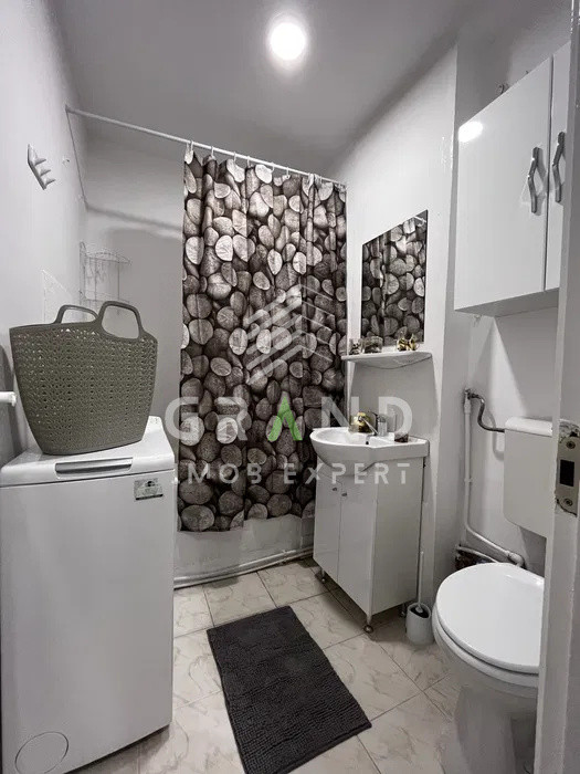 Garsoniera spatioasa de inchiriat cu balcon, in cartierul Gheorgheni, Detunata