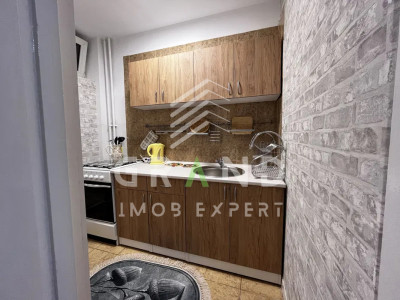 Garsoniera spatioasa de inchiriat cu balcon, in cartierul Gheorgheni, Detunata