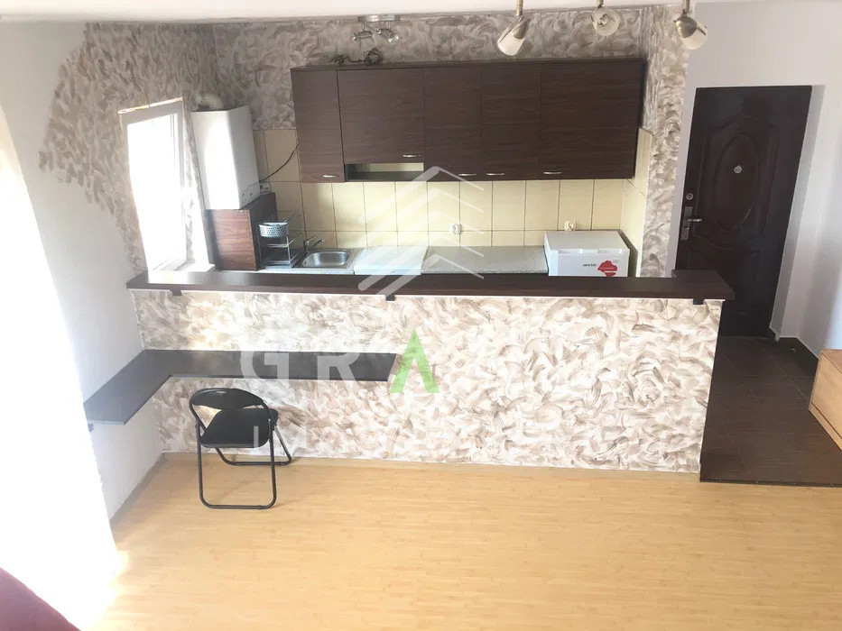 Inchiriere apartament 2 camere complet utilat în zona Vivo, disponibil imediat