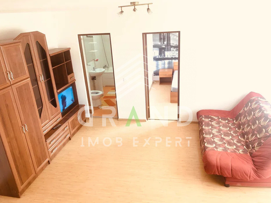 Inchiriere apartament 2 camere complet utilat în zona Vivo, disponibil imediat