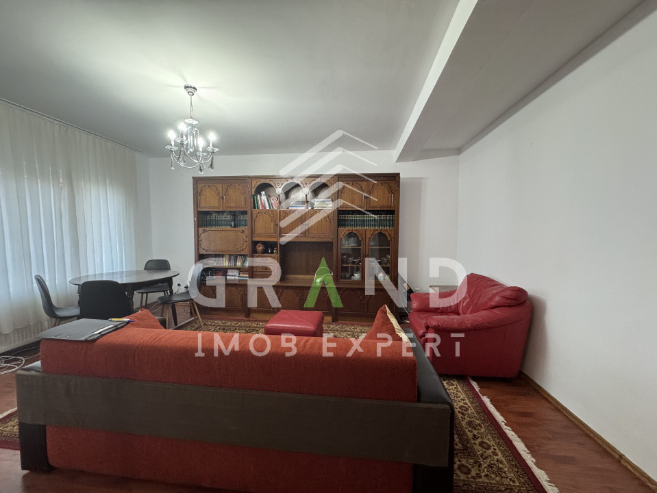 Casa insiruita 110 mp | 4 Camere | curte comuna | parcare | Campului/Manastur