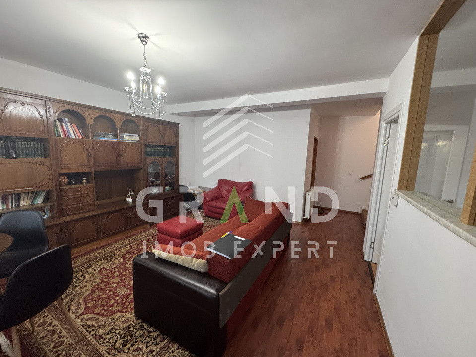 Casa insiruita 110 mp | 4 Camere | curte comuna | parcare | Campului/Manastur