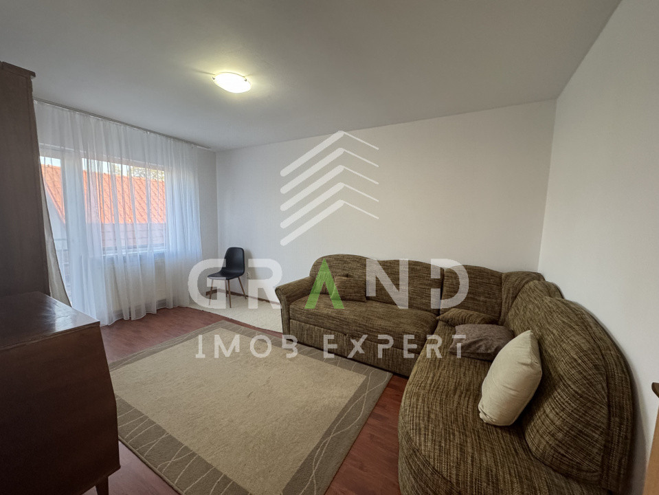 Casa insiruita 110 mp | 4 Camere | curte comuna | parcare | Campului/Manastur