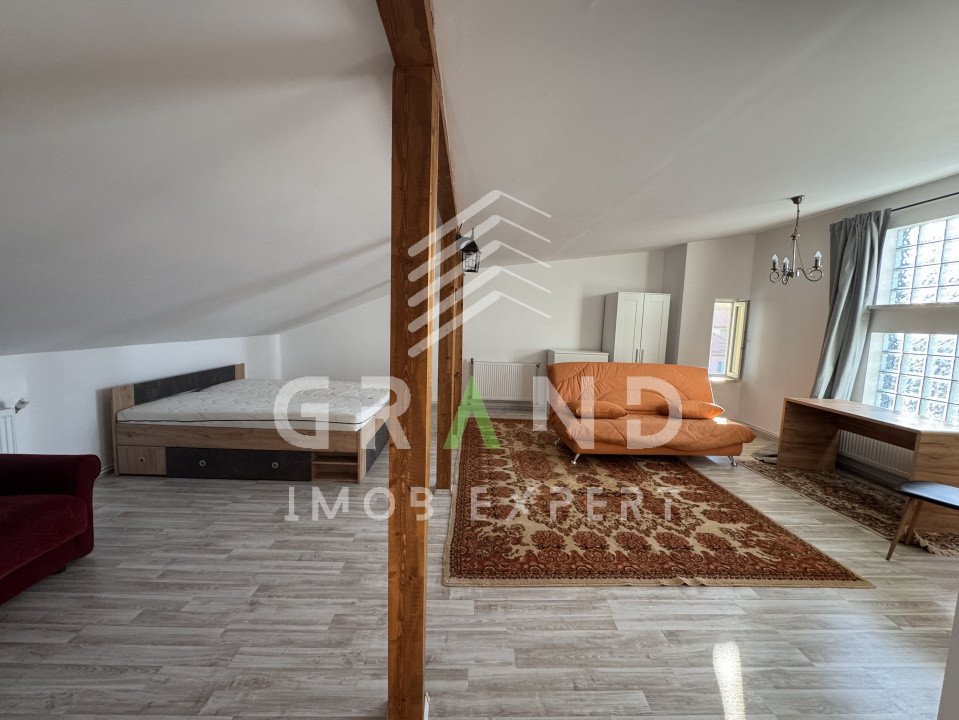 Casa insiruita 110 mp | 4 Camere | curte comuna | parcare | Campului/Manastur