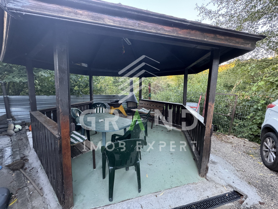 Casa insiruita 110 mp | 4 Camere | curte comuna | parcare | Campului/Manastur