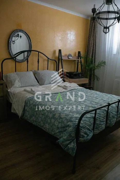 Apartament cu 2 camere Ultracentral, multifuncțional ,Locuință / Cabinet / Birou