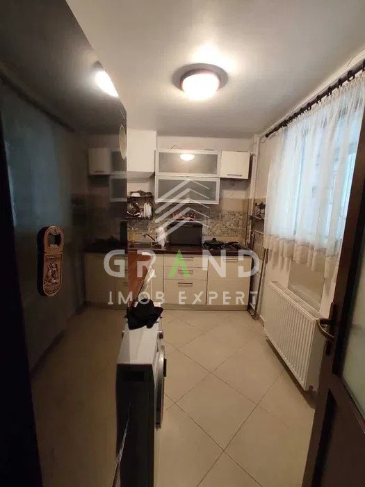 Apartament cu 2 camere Ultracentral, multifuncțional ,Locuință / Cabinet / Birou