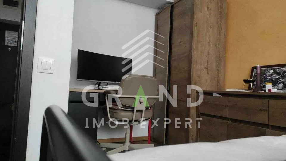 Apartament cu 2 camere Ultracentral, multifuncțional ,Locuință / Cabinet / Birou