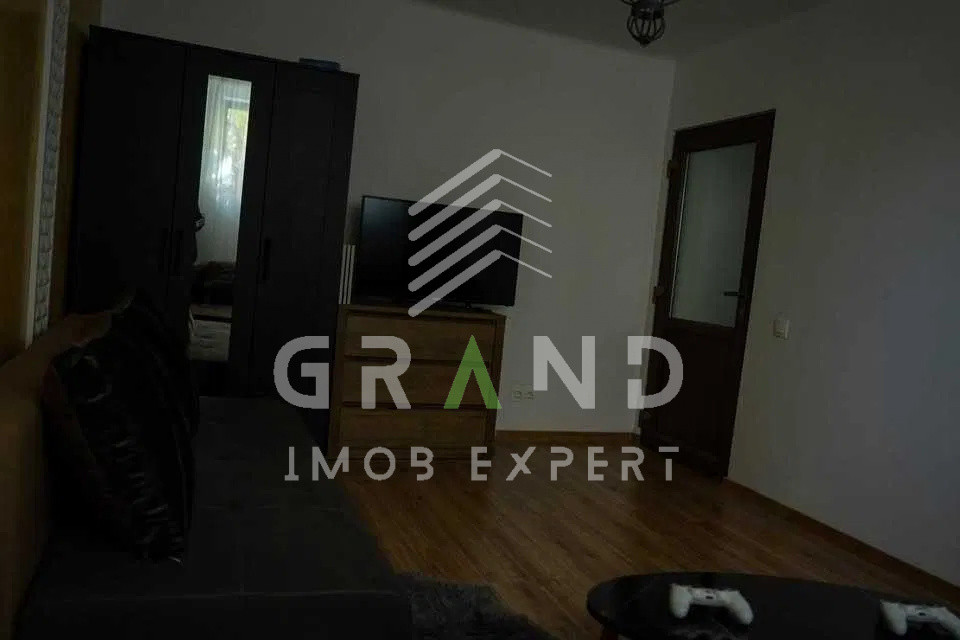 Apartament cu 2 camere Ultracentral, multifuncțional ,Locuință / Cabinet / Birou