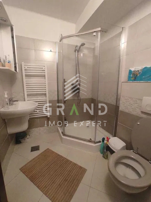 Apartament cu 2 camere Ultracentral, multifuncțional ,Locuință / Cabinet / Birou