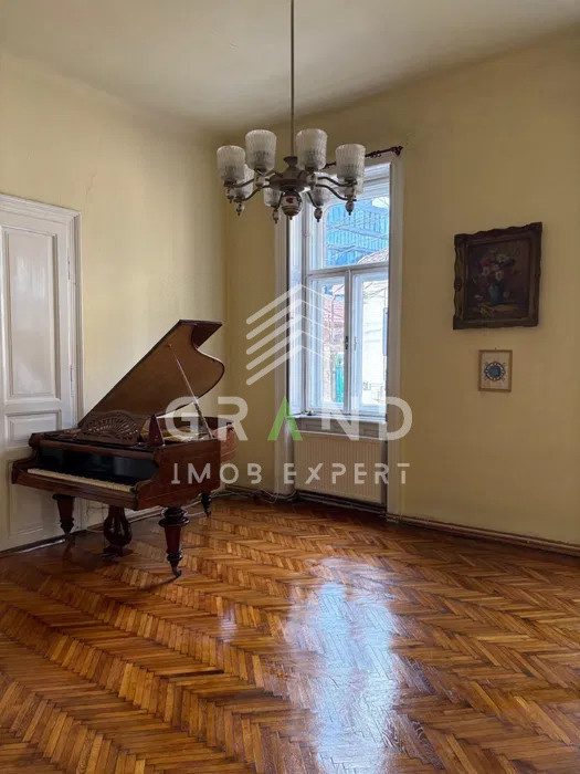 Apartament spațios cu 2 camere în inima Clujului, lângă Piața Mihai Viteazul