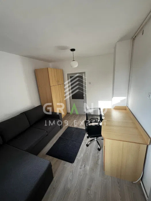 Inchiriere apartament generos 100 mp la etajul unei case, cartier Gheorgheni