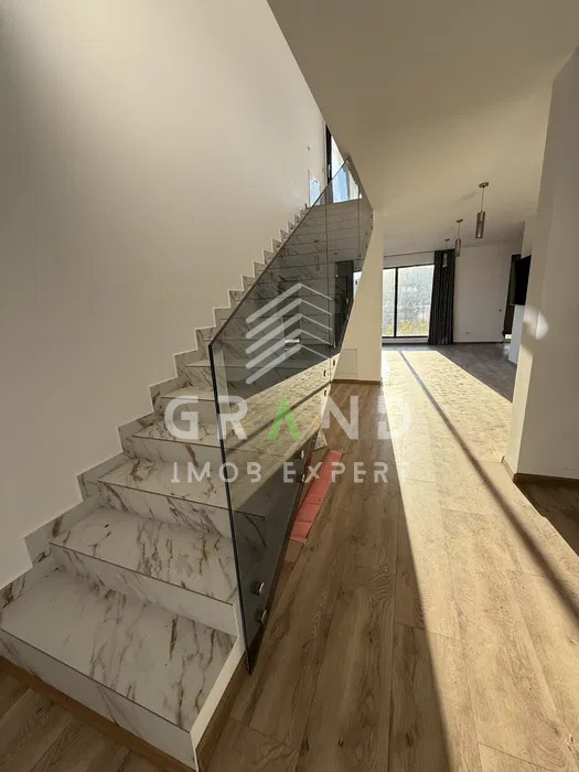 Casă individuală cu priveliște panoramică | Terra Gardens, Iris