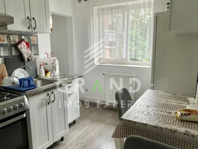 Apartament 2 camere de vânzare în Dâmbu Rotund, etaj 2/2 + boxa de depozitare