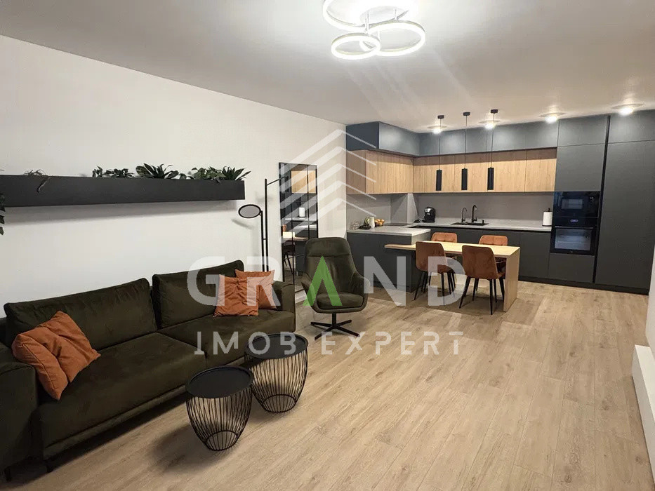 Apartament ultrafinisat de inchiriat, 2 camere, balcon, parcare, zona Garii