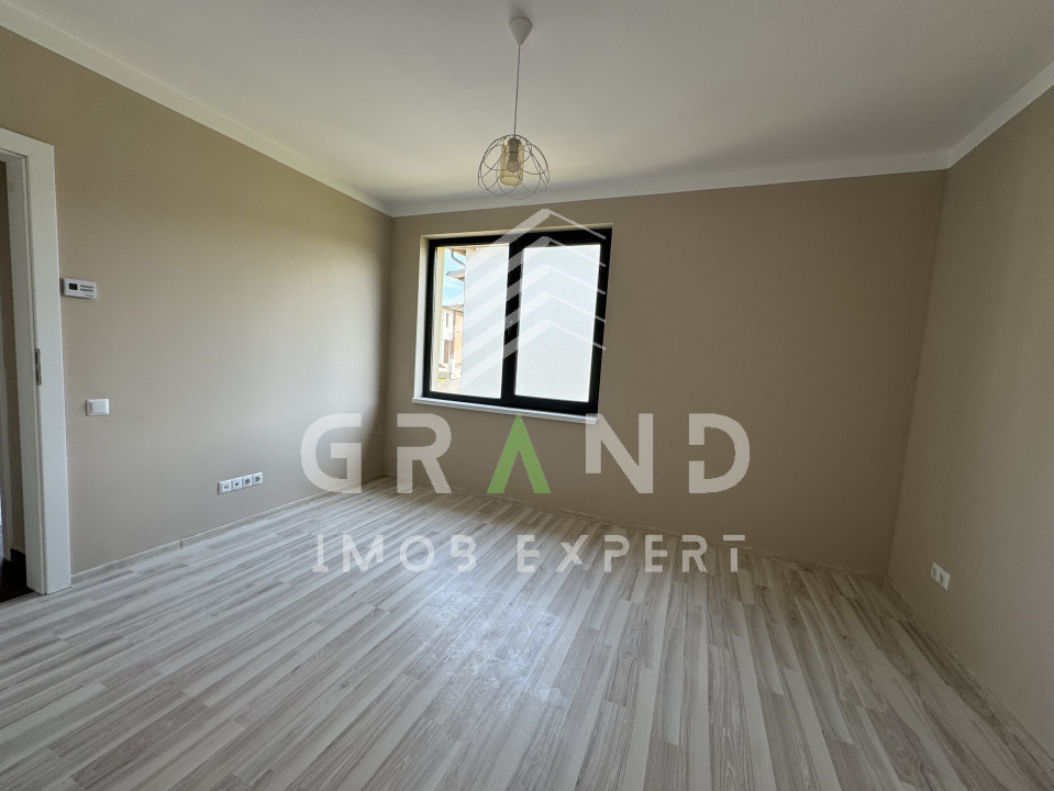 TOTUL NOU!Casa individuala,4 camere,3 BAI,TERASA,GARAJ,zona Dezmir