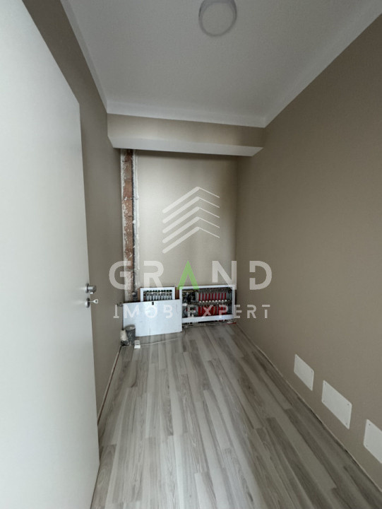 TOTUL NOU!Casa individuala,4 camere,3 BAI,TERASA,GARAJ,zona Dezmir