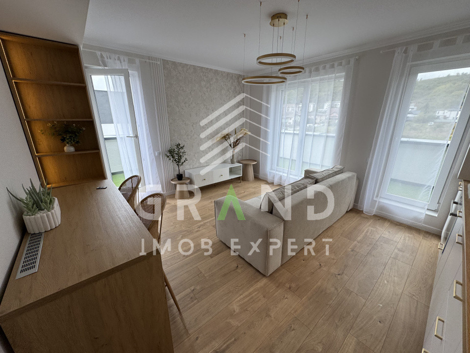 Apartament de vanzare:nou,ultrafinisat,mobilat,utilat cu terasa  25mp , Floresti