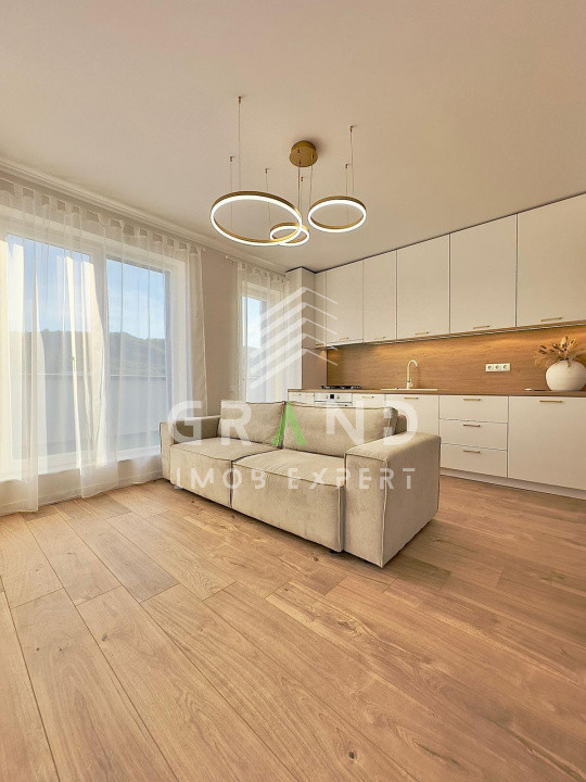 Apartament de vanzare:nou,ultrafinisat,mobilat,utilat cu terasa  25mp , Floresti