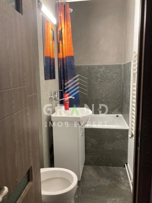 Apartament cu 4 camere | logie | 56 mp | Cartier Manastur | Mehedinti