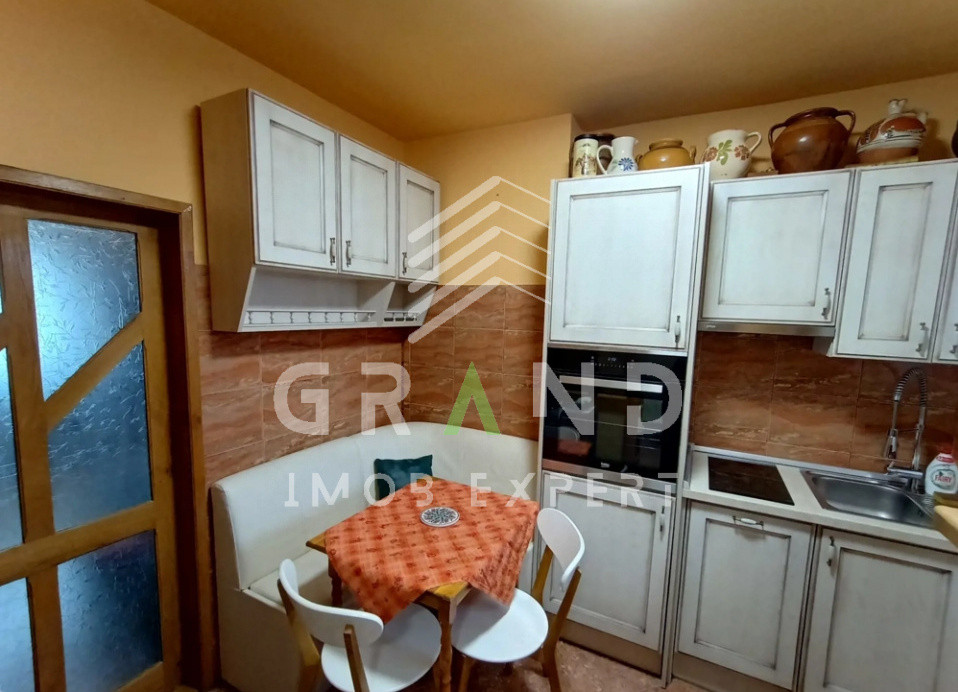 Apartament decomandat | 2 camere | Lift | Semicentral | Strada Horea