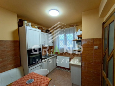 Apartament decomandat | 2 camere | Lift | Semicentral | Strada Horea