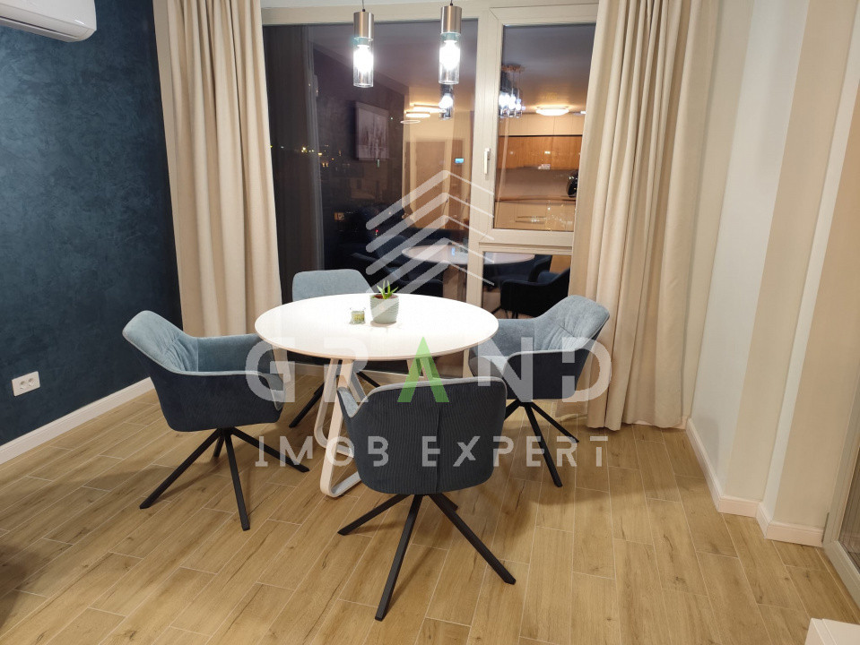 Apartament ultrafinisat | 2 camere | balcon | semidecomandat | Parcare | Marasti