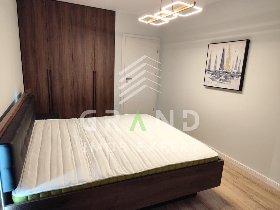 Apartament de inchiriat | 2 camere | Semidecomandat | Parcare | Balcon | Marasti