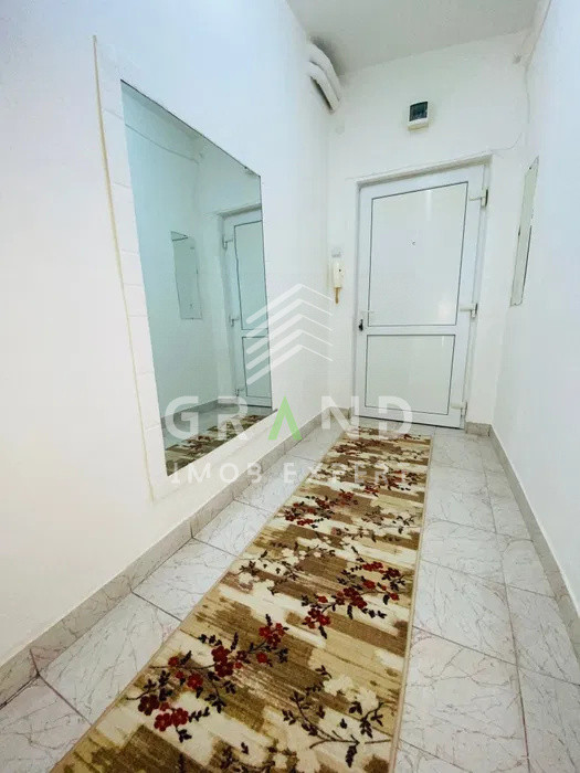 Apartament cu 2 camere | Decomandat | 2 balcoane | Parcare | Zona Centrala